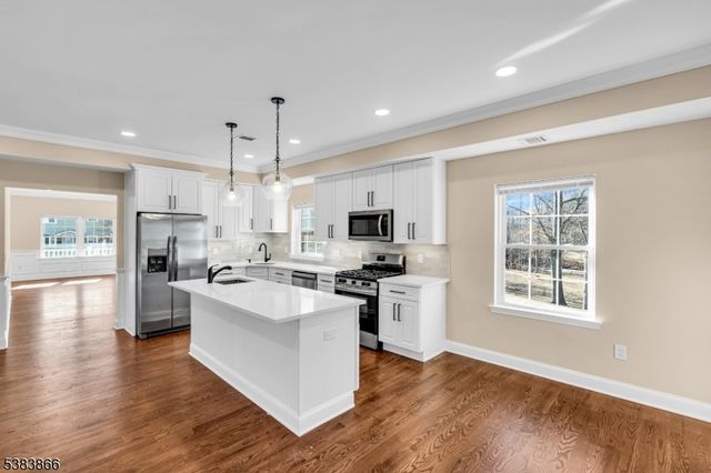 2000 Whittier St, Rahway City, NJ 07065