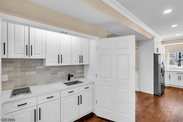 2000 Whittier St, Rahway City, NJ 07065