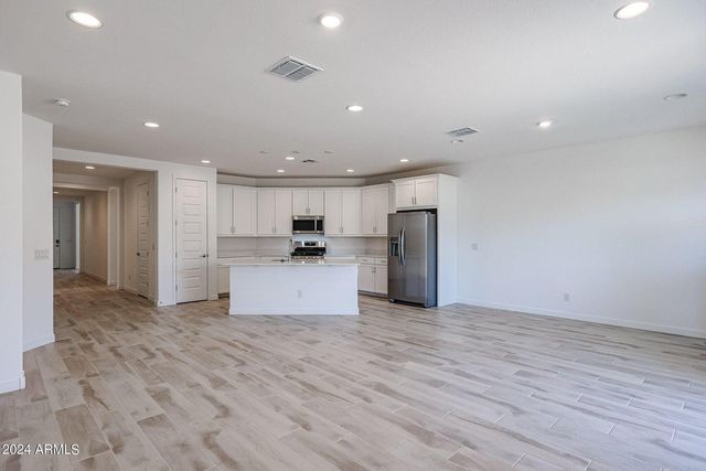 7682 W Jackrabbit Lane, Peoria, AZ 85383