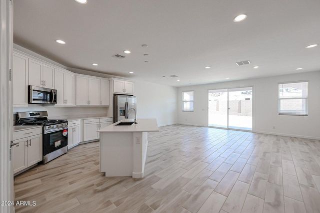 7682 W Jackrabbit Lane, Peoria, AZ 85383