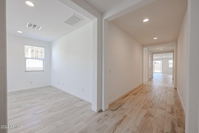 7682 W Jackrabbit Lane, Peoria, AZ 85383