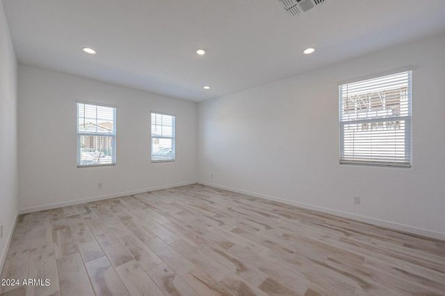 7682 W Jackrabbit Lane, Peoria, AZ 85383