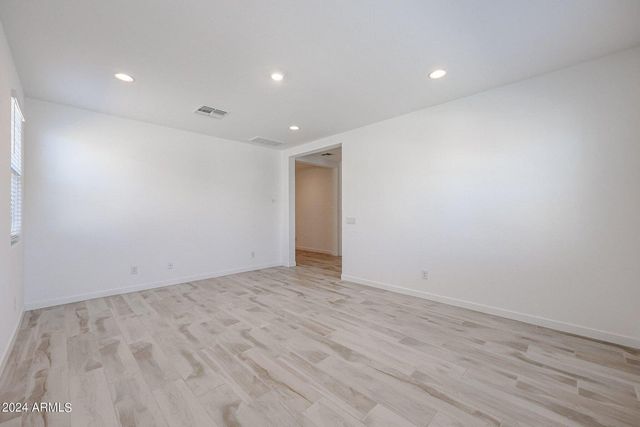 7682 W Jackrabbit Lane, Peoria, AZ 85383