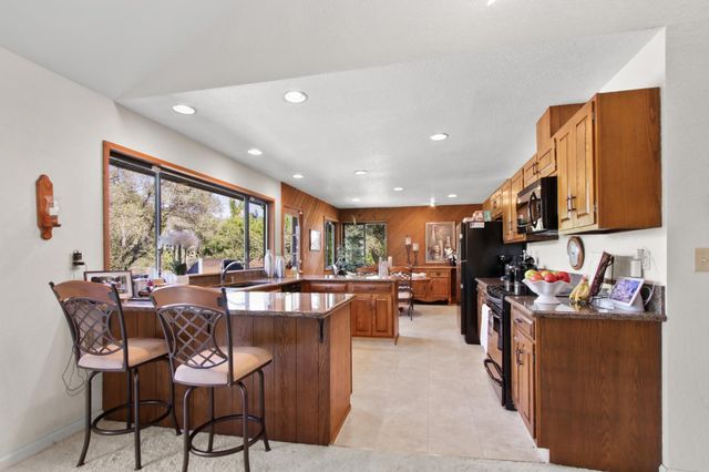 3283 Cessna Dr, Cameron Park, CA 95682