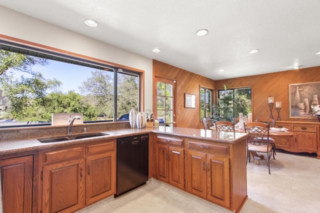 3283 Cessna Dr, Cameron Park, CA 95682