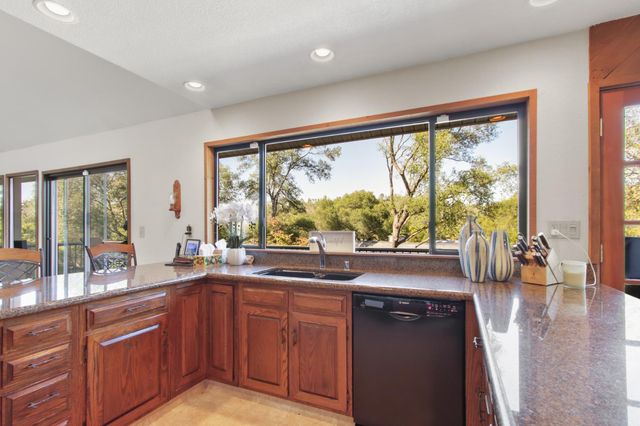 3283 Cessna Dr, Cameron Park, CA 95682