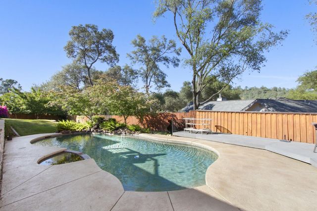 3283 Cessna Dr, Cameron Park, CA 95682
