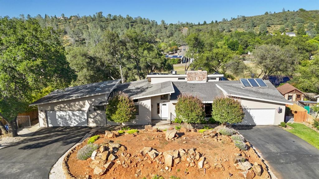 3283 Cessna Dr, Cameron Park, CA 95682