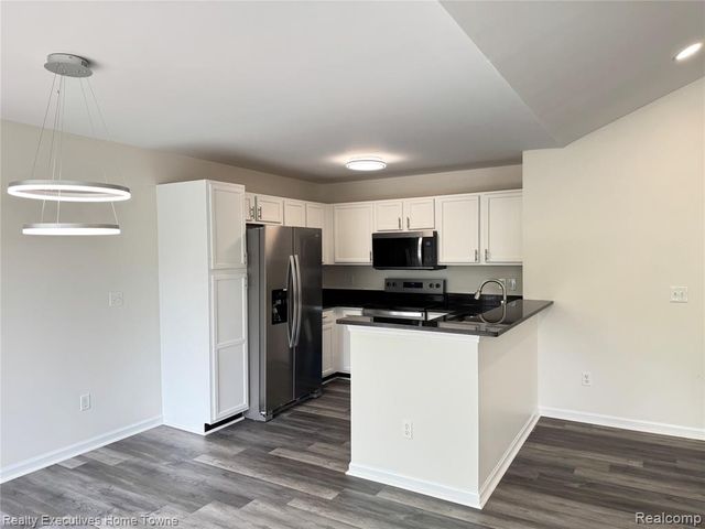 43940 Elm Drive, Sterling Heights, MI 48313