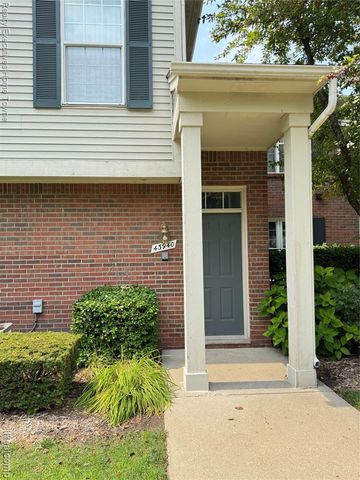 43940 Elm Drive, Sterling Heights, MI 48313