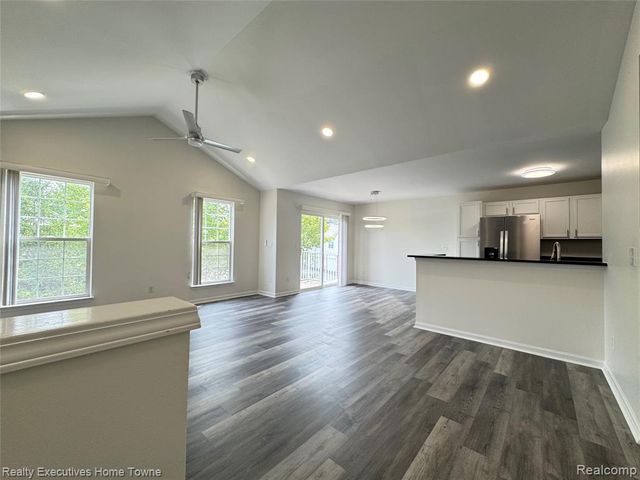 43940 Elm Drive, Sterling Heights, MI 48313