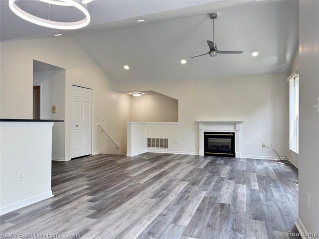 43940 Elm Drive, Sterling Heights, MI 48313