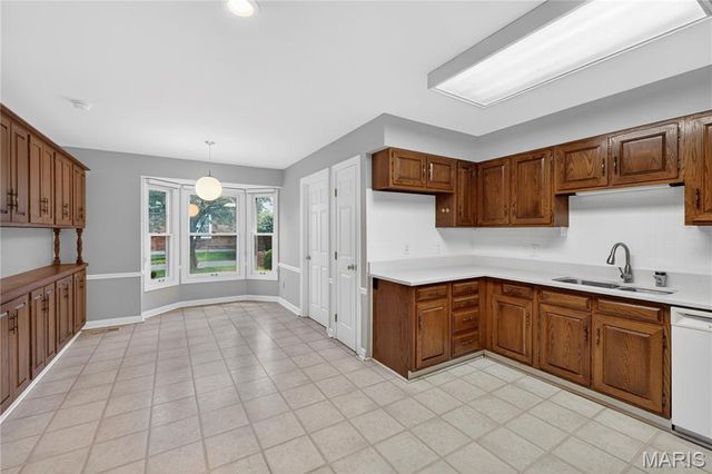 2435 Baxton Way, Chesterfield, MO 63017