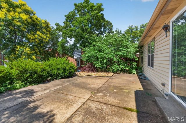 2435 Baxton Way, Chesterfield, MO 63017