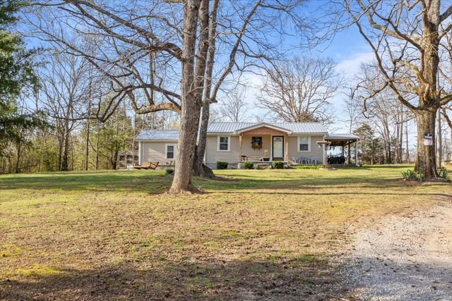 1515 Hayshed Rd, Charlotte, TN 37036