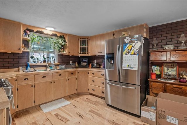 1515 Hayshed Rd, Charlotte, TN 37036