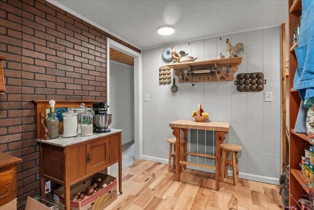 1515 Hayshed Rd, Charlotte, TN 37036