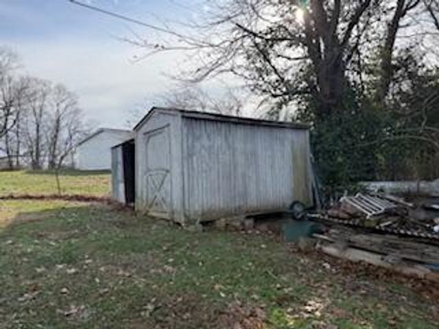 373 New Haven Road, Lancaster, KY 40444