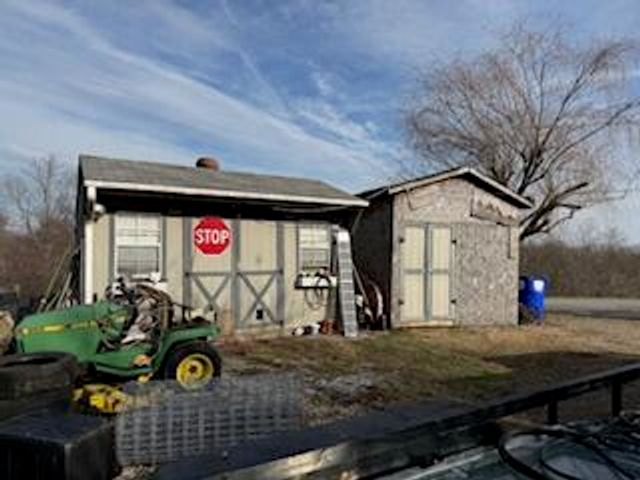 373 New Haven Road, Lancaster, KY 40444