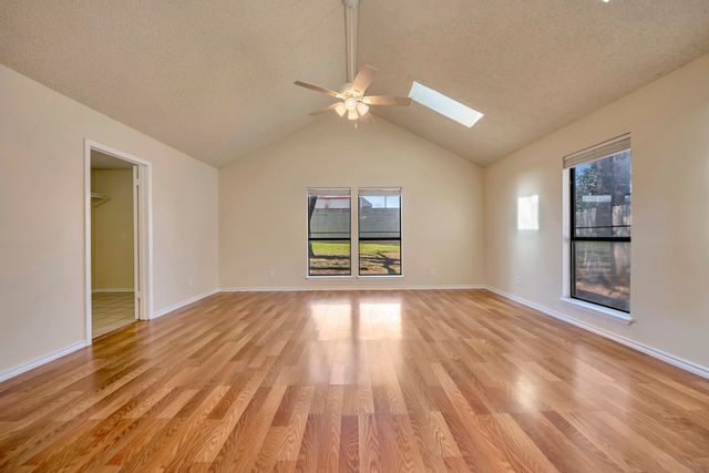 821 Timberoaks Drive, Azle, TX 76020