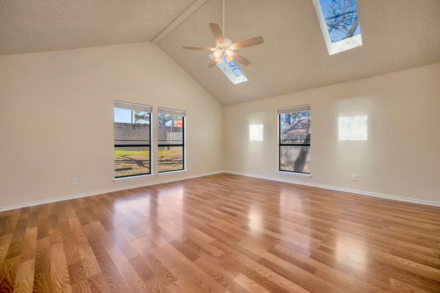 821 Timberoaks Drive, Azle, TX 76020