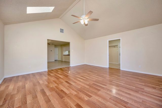 821 Timberoaks Drive, Azle, TX 76020