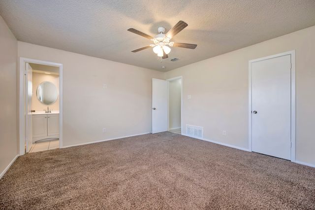 821 Timberoaks Drive, Azle, TX 76020