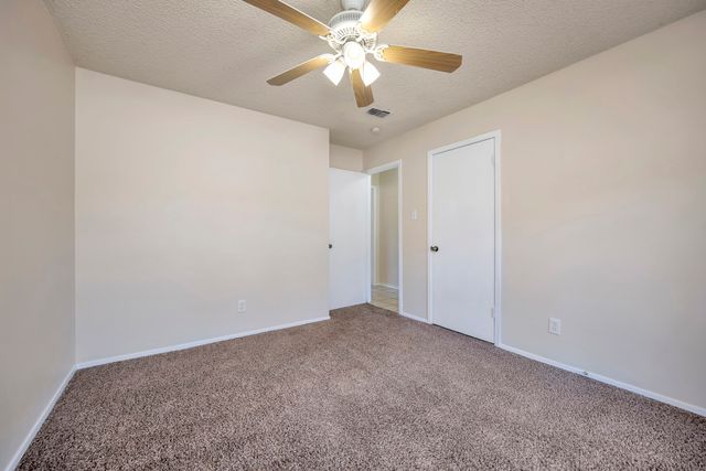 821 Timberoaks Drive, Azle, TX 76020