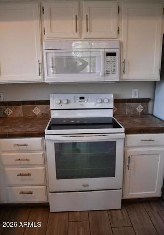 1476 E SILVER CREEK Road, Gilbert, AZ 85296