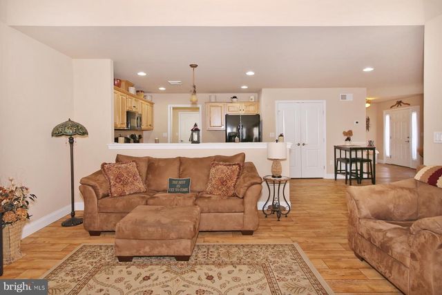 1005 GREAT HALL DR, Lebanon, PA 17042