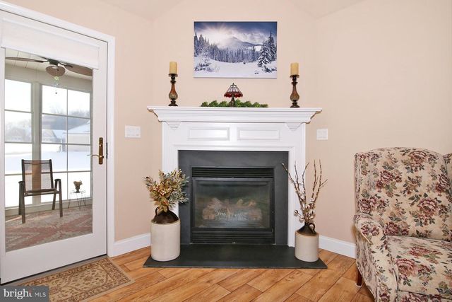 1005 GREAT HALL DR, Lebanon, PA 17042