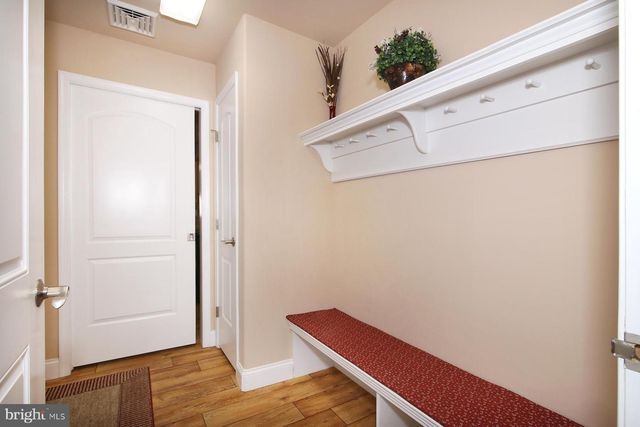 1005 GREAT HALL DR, Lebanon, PA 17042