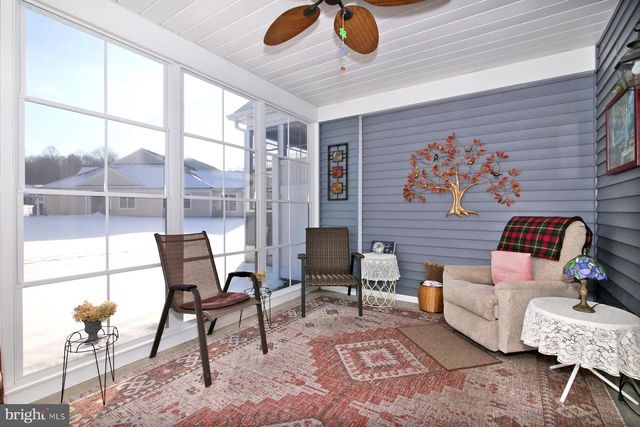 1005 GREAT HALL DR, Lebanon, PA 17042