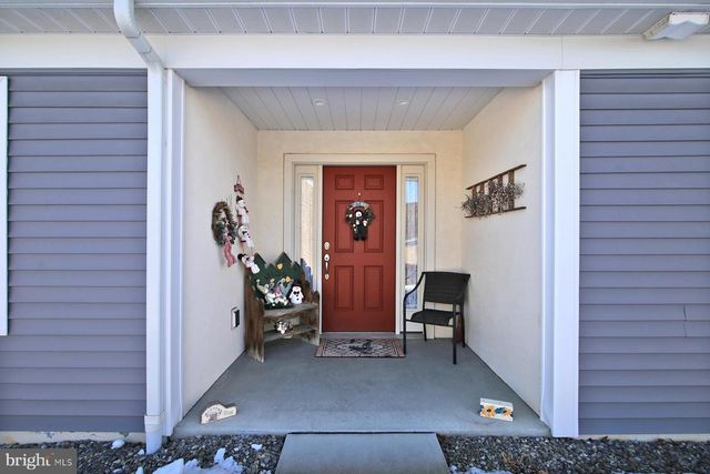 1005 GREAT HALL DR, Lebanon, PA 17042