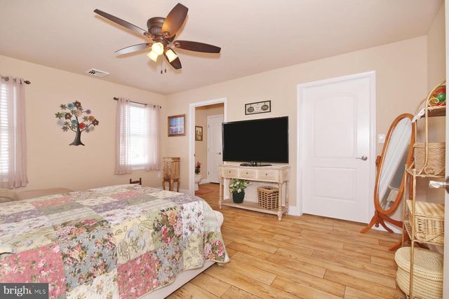 1005 GREAT HALL DR, Lebanon, PA 17042