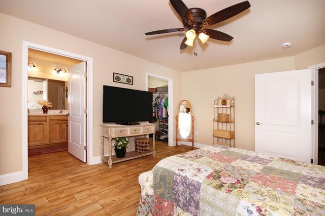 1005 GREAT HALL DR, Lebanon, PA 17042