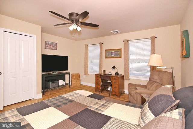 1005 GREAT HALL DR, Lebanon, PA 17042