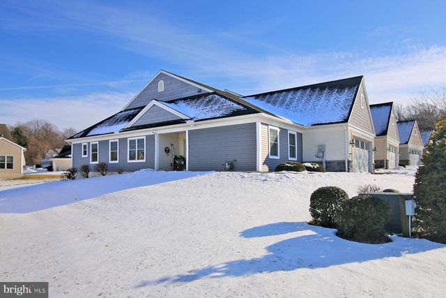 1005 GREAT HALL DR, Lebanon, PA 17042