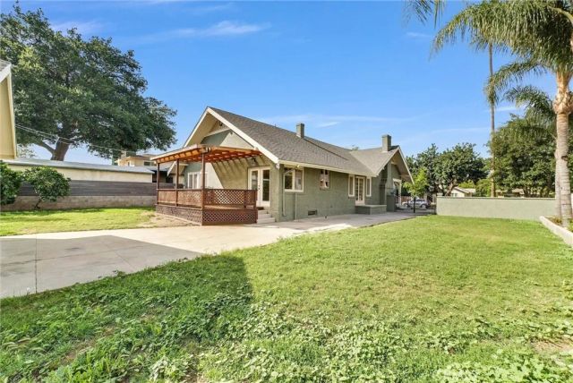 3759 Hoover Street, Riverside, CA 92504