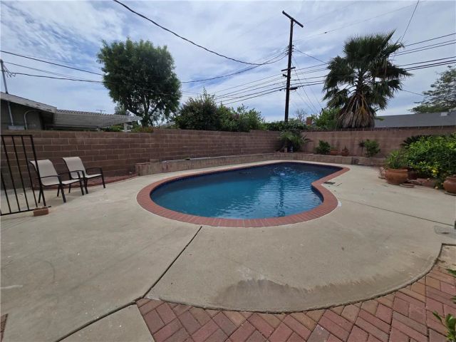 6683 Gross, West Hills, CA 91307