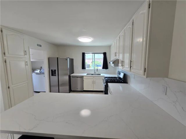 6683 Gross, West Hills, CA 91307