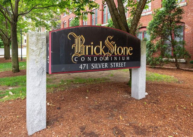 471 Silver St Apt 107, Manchester, NH 03103
