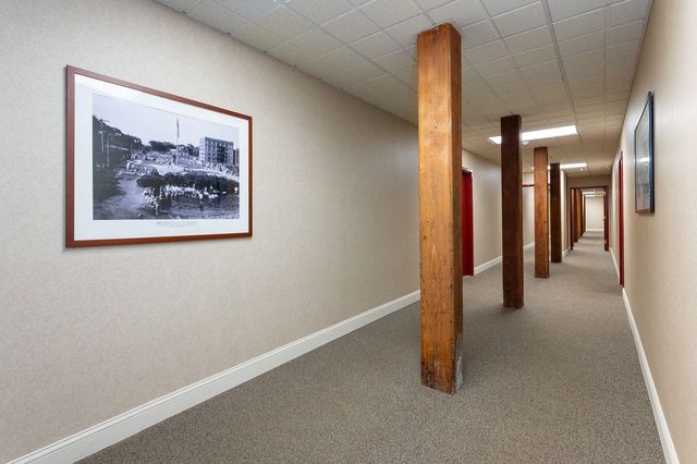 471 Silver St Apt 107, Manchester, NH 03103