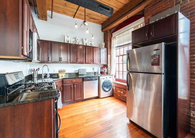 471 Silver St Apt 107, Manchester, NH 03103