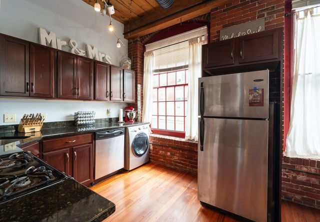 471 Silver St Apt 107, Manchester, NH 03103