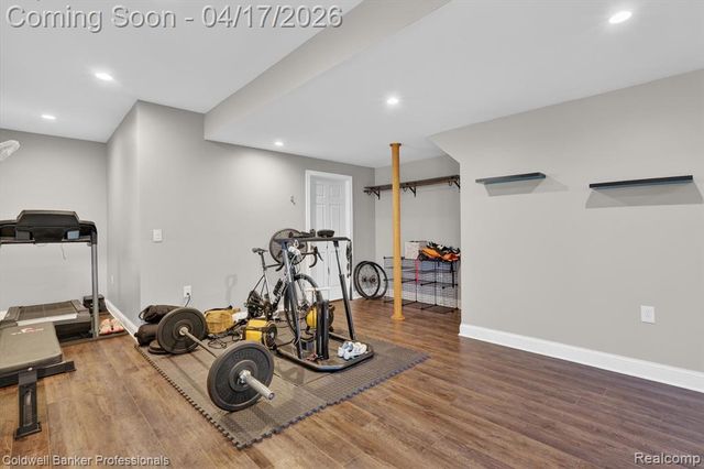 8314 Peninsula Circle, Grand Blanc, MI 48439