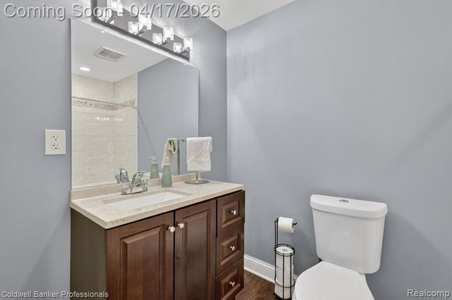 8314 Peninsula Circle, Grand Blanc, MI 48439