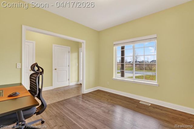 8314 Peninsula Circle, Grand Blanc, MI 48439
