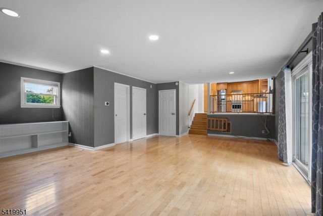 260 Saint Cloud Ave, West Orange Twp., NJ 07052