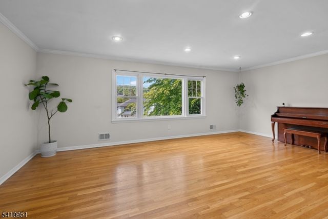 260 Saint Cloud Ave, West Orange Twp., NJ 07052